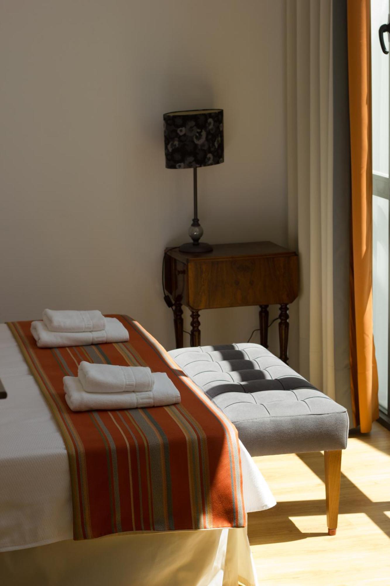 Life Apartments Alberto Lista Seville Exterior photo
