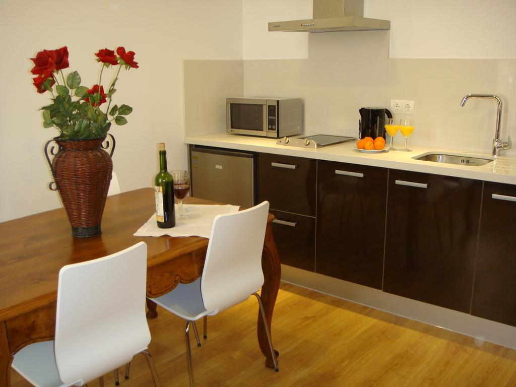 Life Apartments Alberto Lista Seville Exterior photo