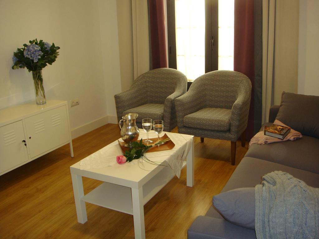 Life Apartments Alberto Lista Seville Exterior photo