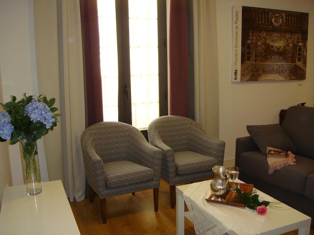 Life Apartments Alberto Lista Seville Exterior photo