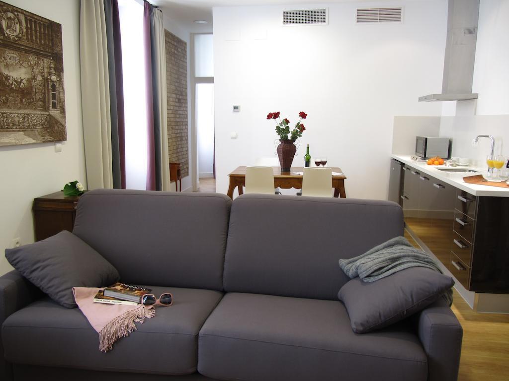 Life Apartments Alberto Lista Seville Exterior photo